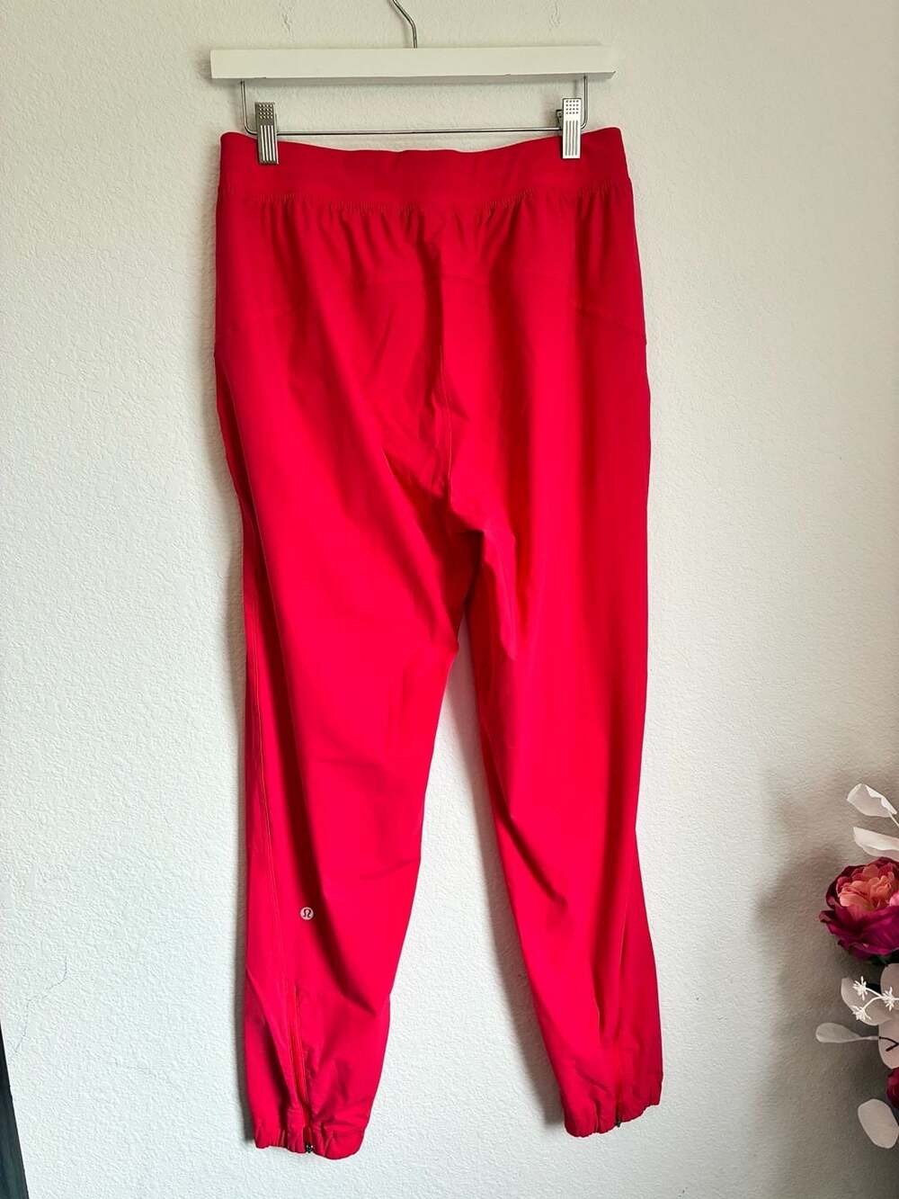 Lululemon Dance Studio Mid-Rise Jogger Size 8